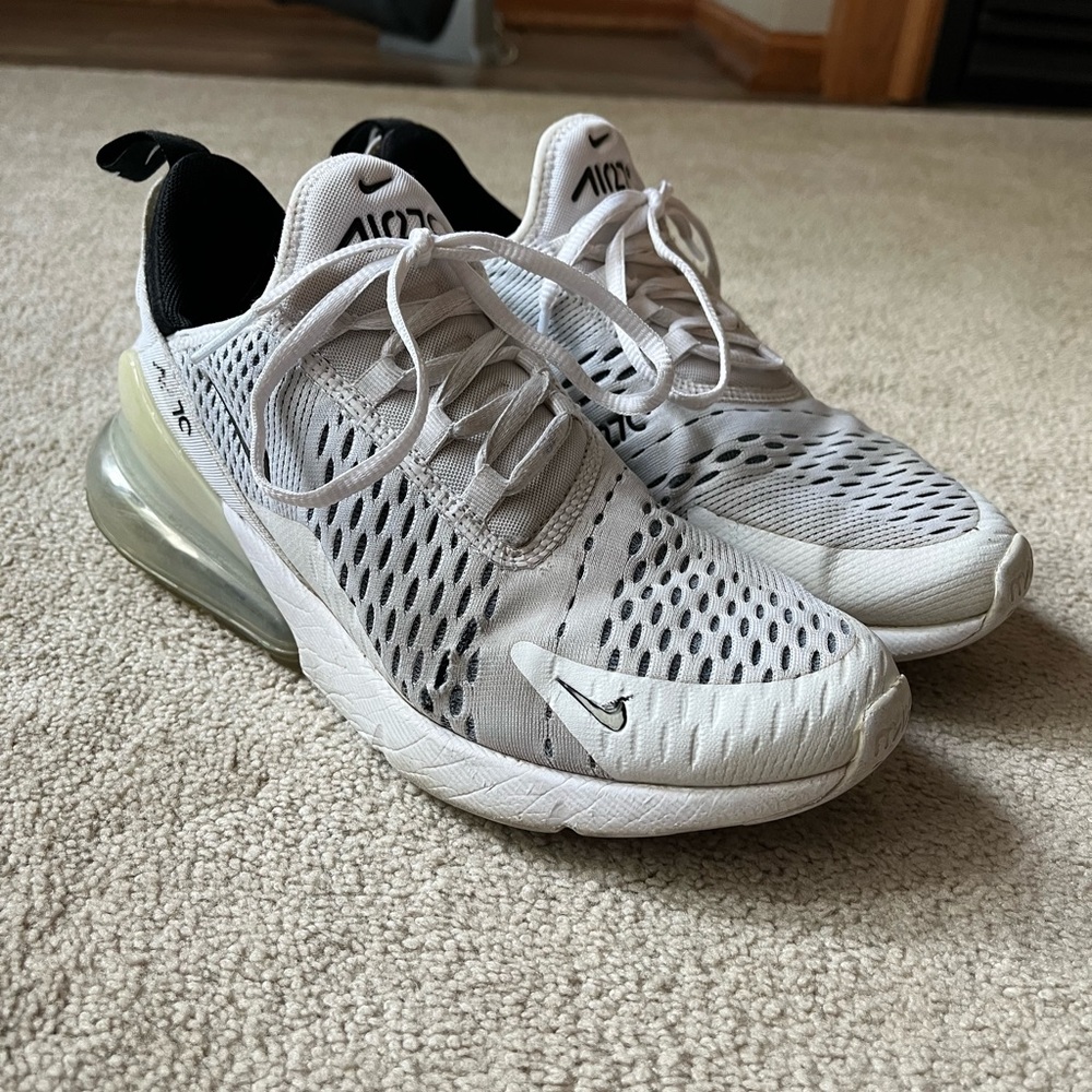 Women’s air max 270s